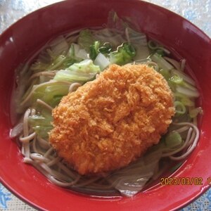 コロッケと白菜の蕎麦